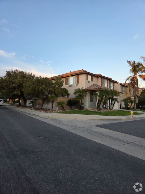 Building Photo - 16844 Merion Ln