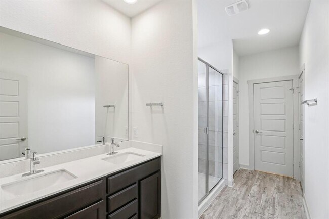 Building Photo - 8101 Linnie Ln