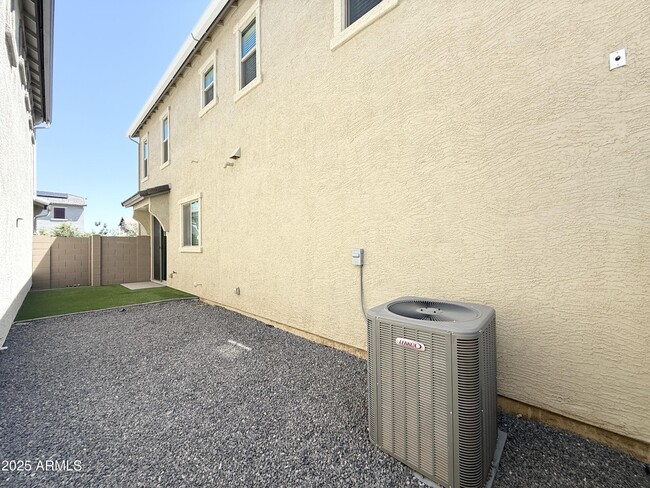 Building Photo - 5831 W Encinas Ln