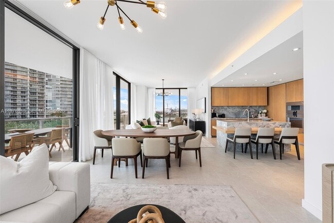 Building Photo - 500 Alton Rd