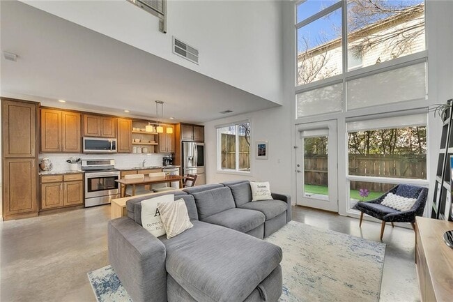 Building Photo - 1213 Van Allen Mews NW