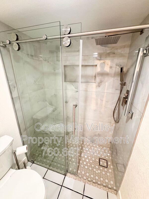 Building Photo - 1655 E Palm Canyon Dr