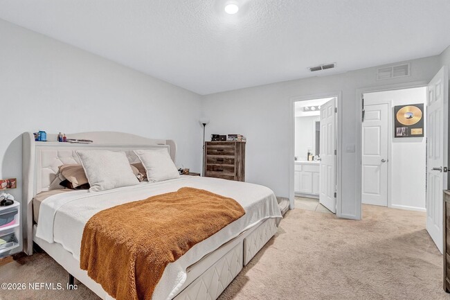 Building Photo - 9008 Gifford Dr