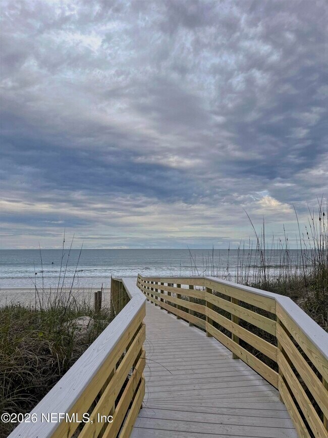 Building Photo - 8 10th St