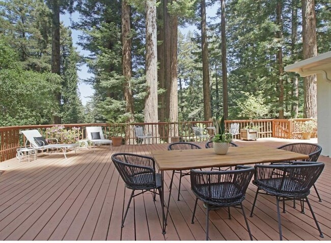 Primary Photo - 350 Grandview Dr