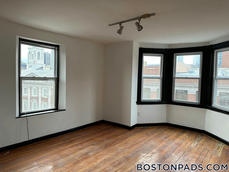 Building Photo - 149 North St