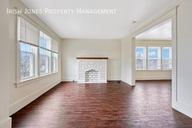 Building Photo - 137 Wilkes Ave