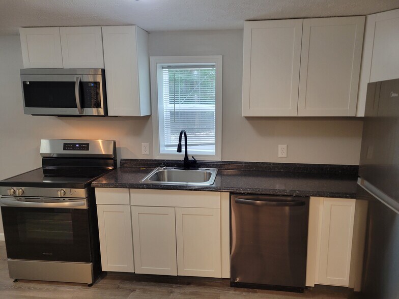 Primary Photo - 2501 Meloy Rd