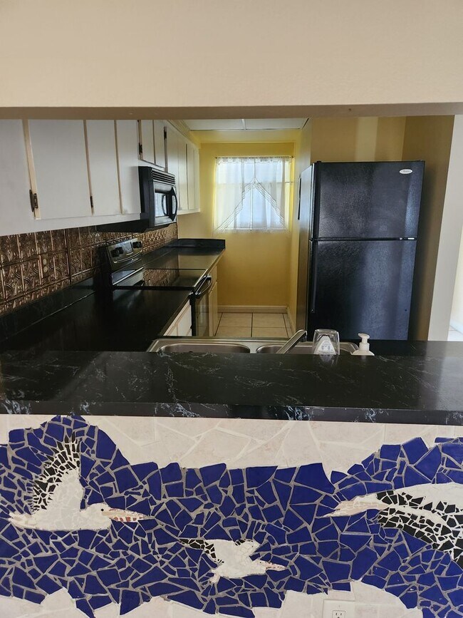 Building Photo - Waterfront 2 bedroom 2 Bath