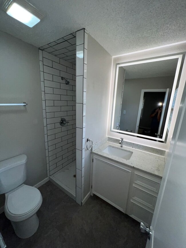 Building Photo - TECH TERRACE AREA - 3BED/3BATH NOW PRELEASING - AVAILABLE LATE JULY