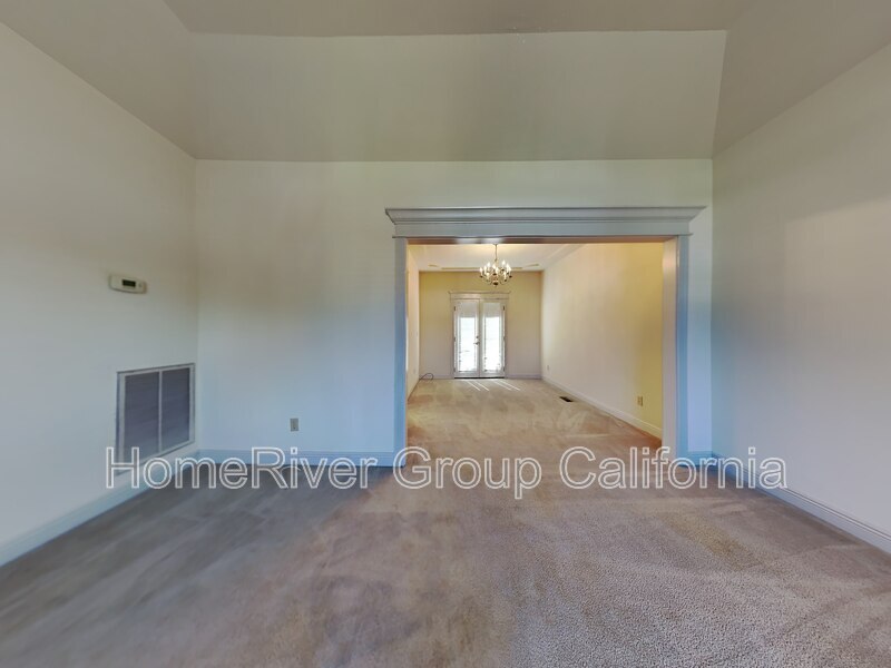 Building Photo - 5137 Sunrise Hills Dr