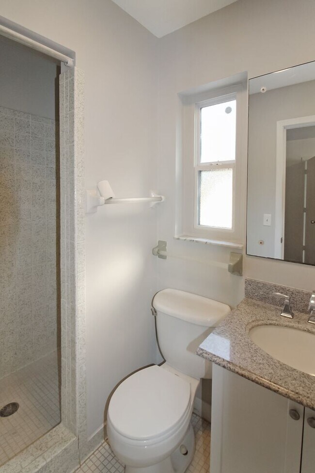 Building Photo - South Venice Annual Home for Rent