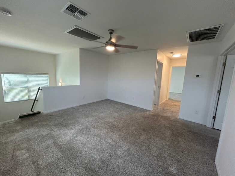 Building Photo - 9208 W Coolidge St