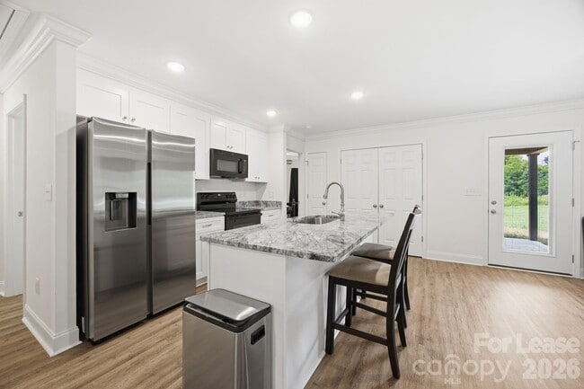 Building Photo - 53 Travora Cir