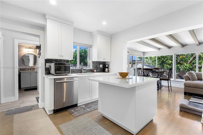 Building Photo - 7915 SW 23rd St