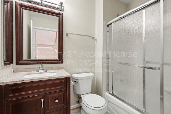 Building Photo - 968 Harrison Cir