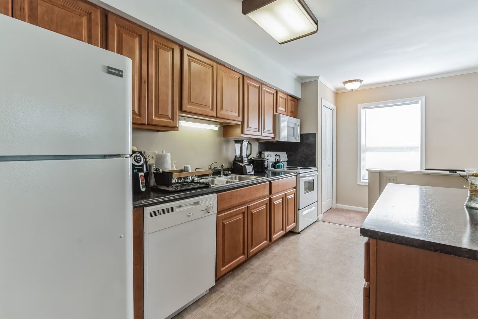 Building Photo - 1208 Seachase Ln