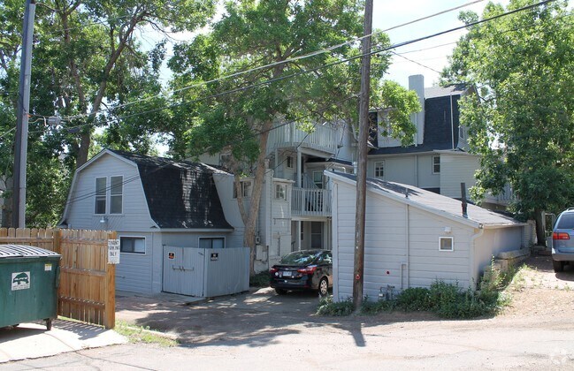 Building Photo - Maple Apartments