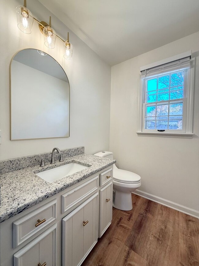 Building Photo - 130 Valley Club Cir