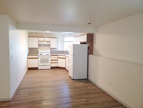 Building Photo - Newly Remodeled Home in Belgrade