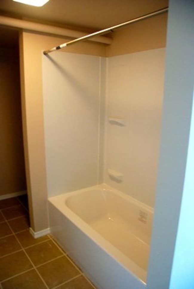 Building Photo - SEATTLE 4-Bedroom Home for RENT, Great Lay...