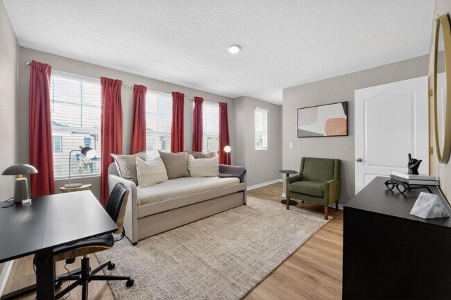 Building Photo - 700 Benoi Dr