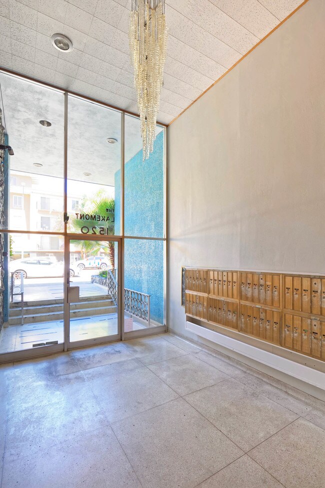 Lobby - The Lakemont