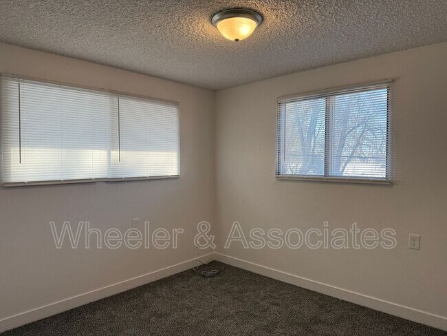 Building Photo - 546 E 450 S