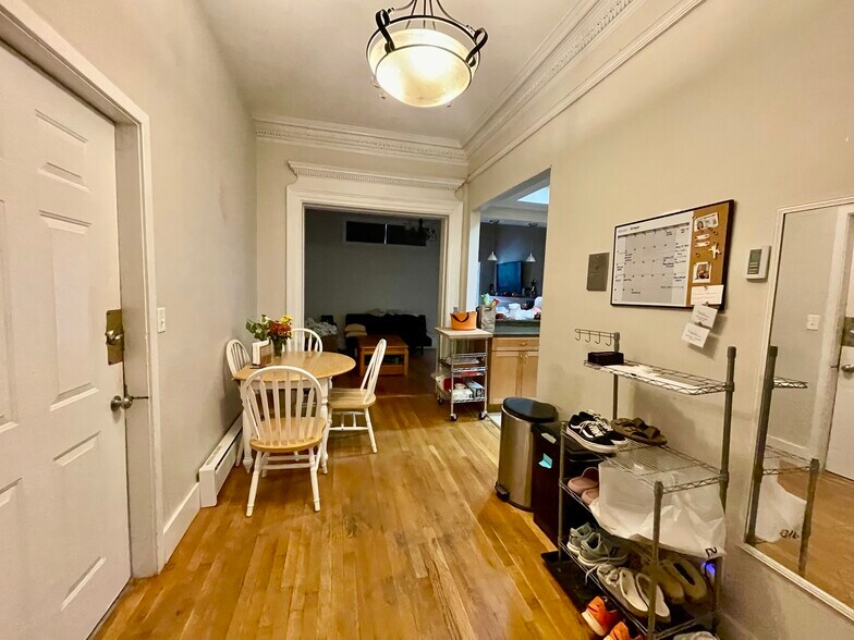 Building Photo - 42 Fenway