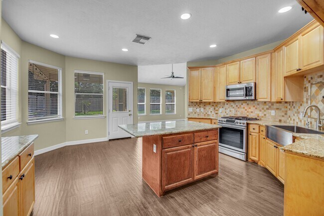 Building Photo - 2919 Silverbit Trail Ln