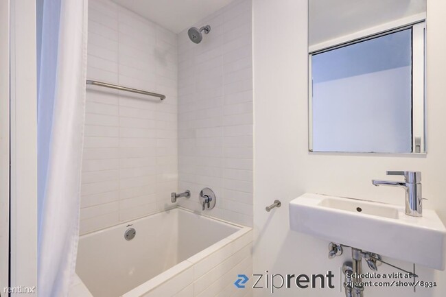 Building Photo - 2 br, 2 bath Condo - 8 Octavia St, San Fra...