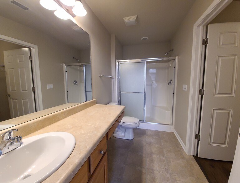 Building Photo - N70W15476 Amberleigh Cir