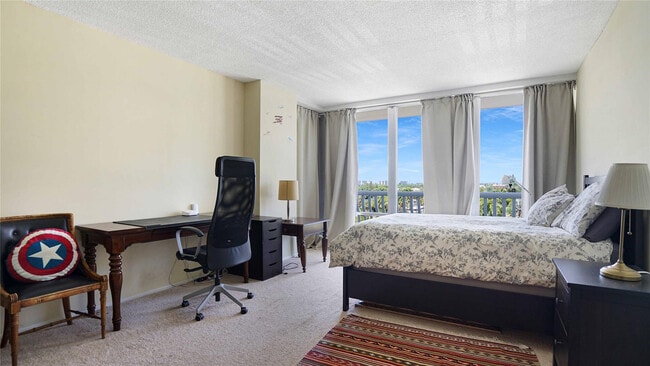 Building Photo - 4020 Galt Ocean Dr