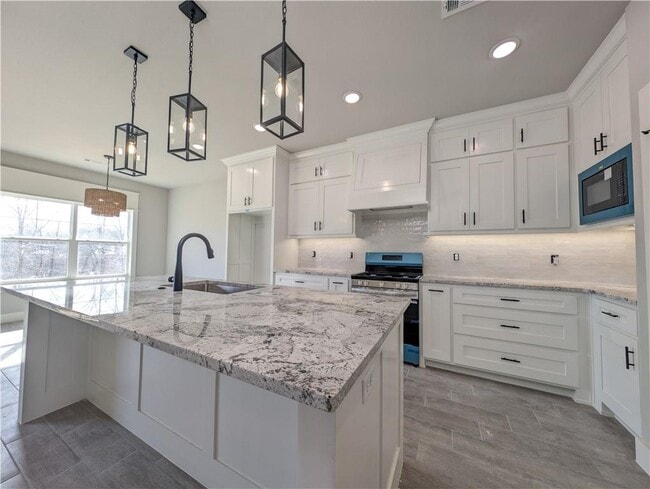 Building Photo - 25 Thornaby Dr