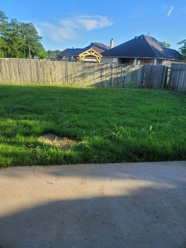Building Photo - 265 Avondale Ln