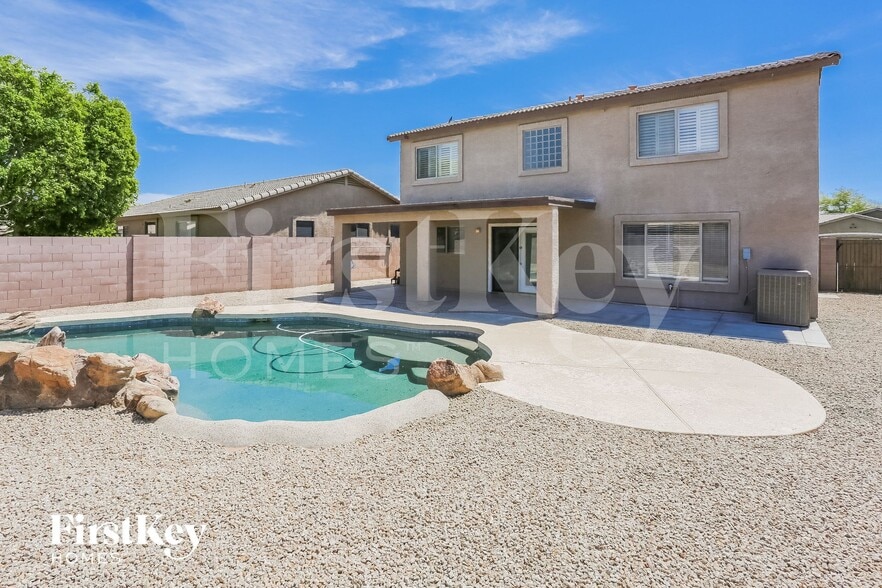 Building Photo - 15874 W Mohave St