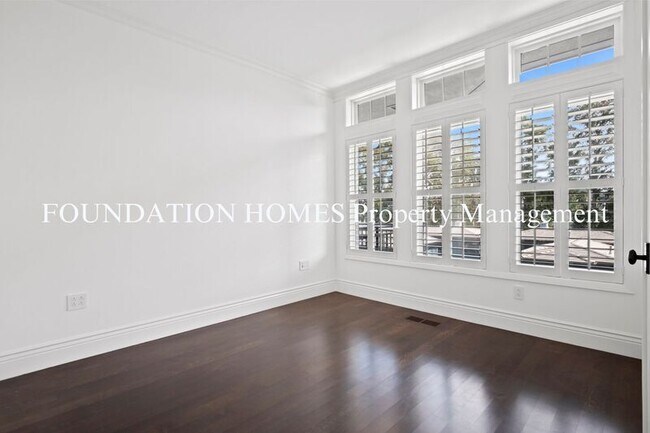 Building Photo - 22 De Silva Island Dr