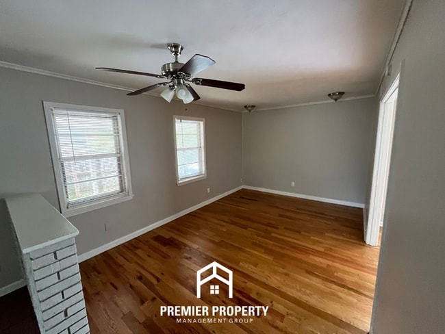 Building Photo - Charming 3BR/2BA in 38118 | Hardwood Floors, Formal Dining & Fenced Yard