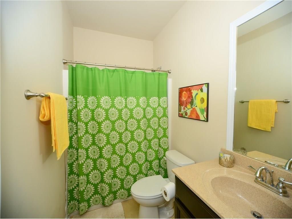 Building Photo - 5940 Weddington Dr