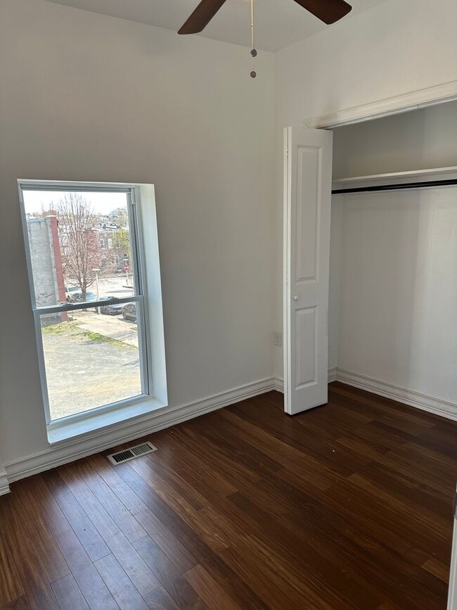 Building Photo - Newly Renovated, Spacious Home! W/D Hook-Up, Close to JHU, KKI and Public Transportation! Availab...