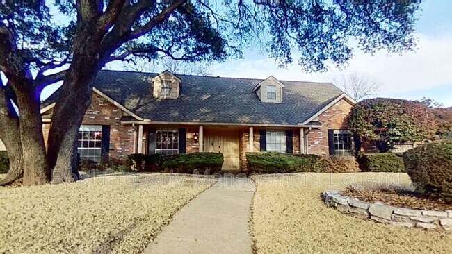 Primary Photo - 2016 Willowbrook Way