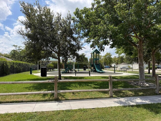 Building Photo - 14011 Veronica Ct