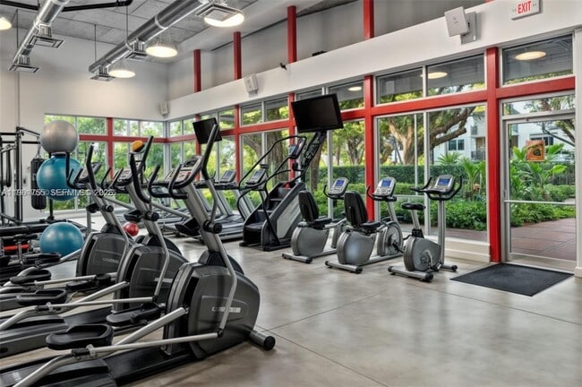 Building Photo - 723 NE 62nd St