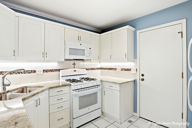 Building Photo - 303 College Crossing