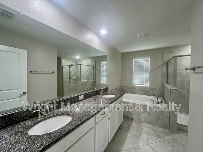 Building Photo - 25149 Lambrusco Loop