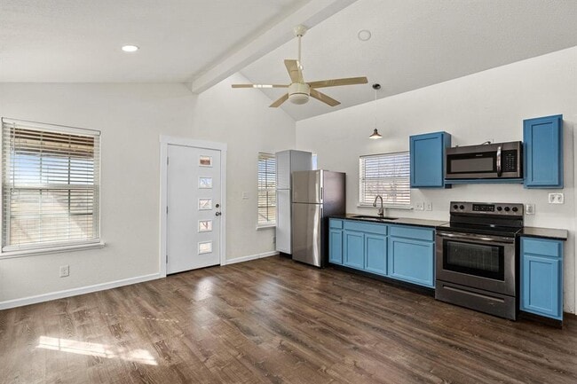 Building Photo - 13415 Crane Rd