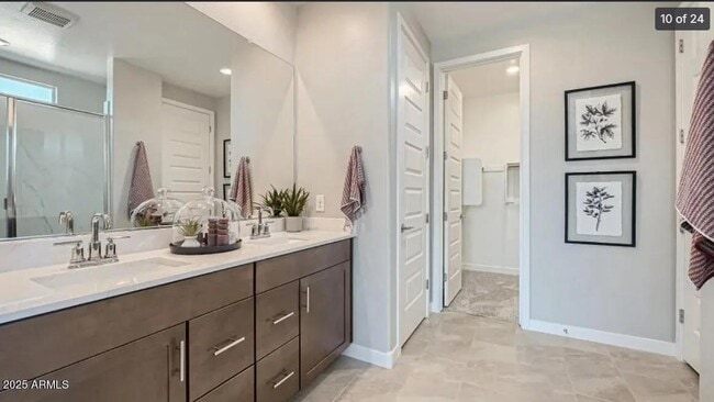 Building Photo - 23158 E Saddle Way