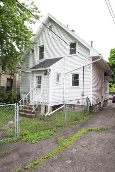 Building Photo - 830 Homer Ave