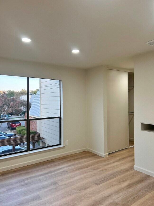 Building Photo - 3919 Buena Vista St