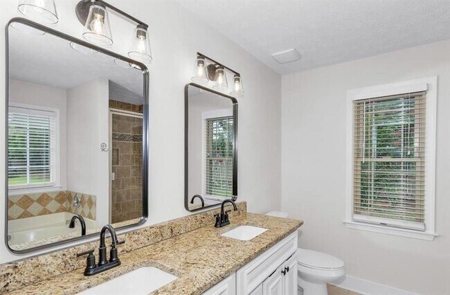 Building Photo - 1491 Pinyon Pl